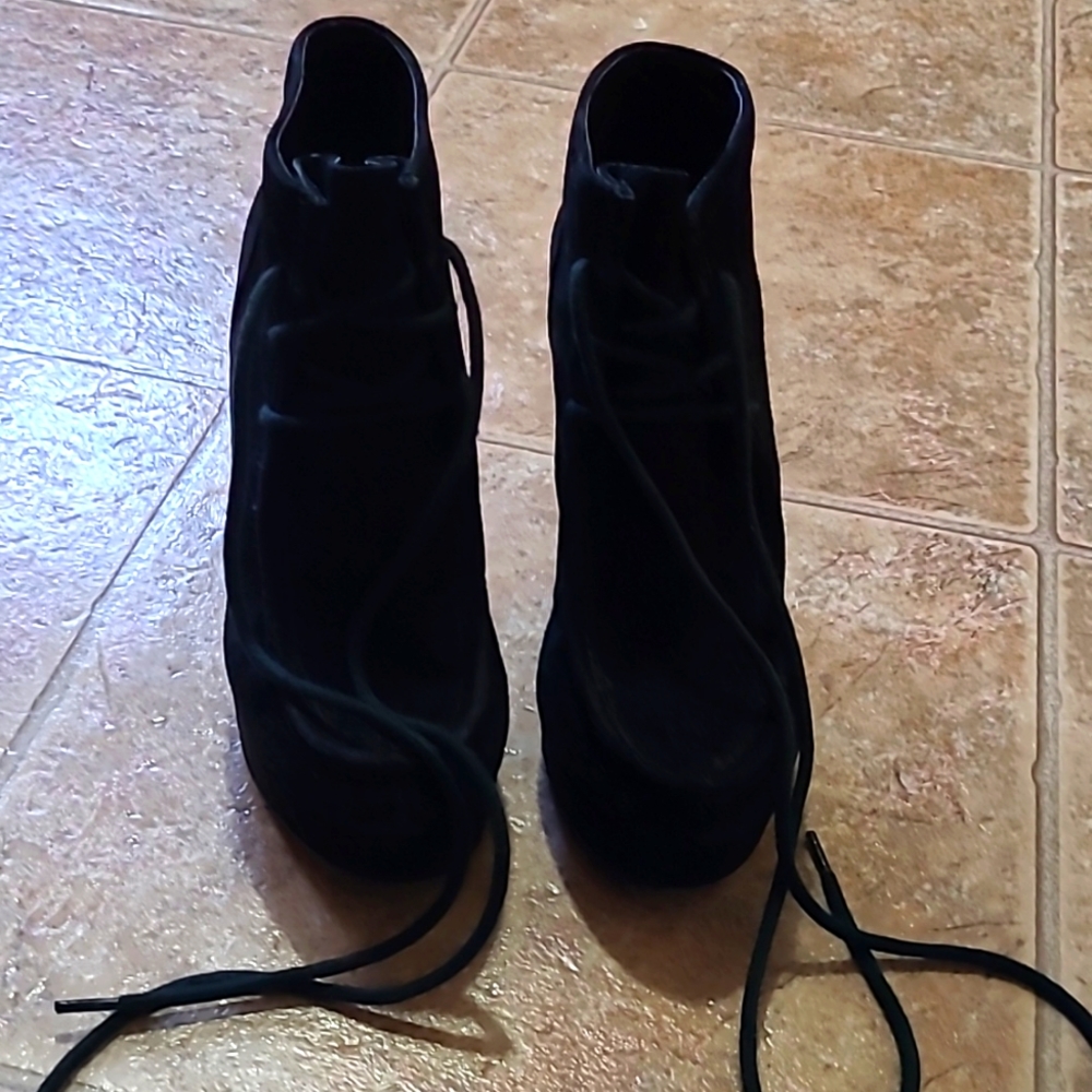 Suede Lace-up wedge platform booties